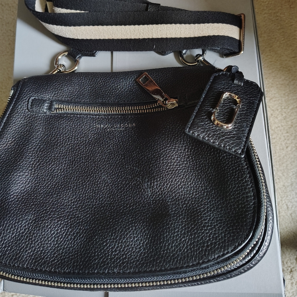 MARC JACOBS GOTHAM CITY CROSSBODY BAG MAKE A REASONABLE OFFER